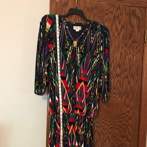 WOW!!! BEAUTIFUL & COLORFUL dress size 1x!